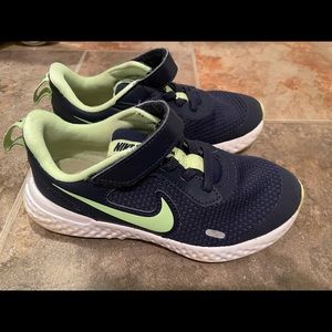 Boys Nike size 12